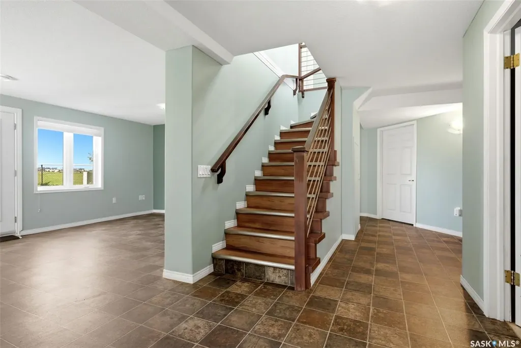 3407 Bishop Crescent E Regina SK S4Z 1A1