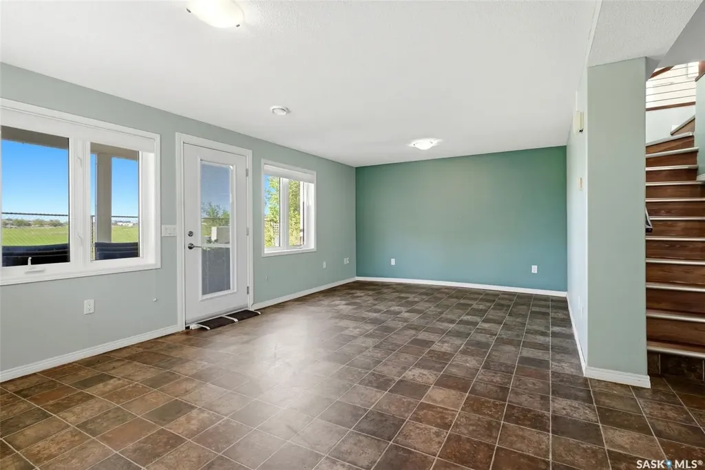 3407 Bishop Crescent E Regina SK S4Z 1A1