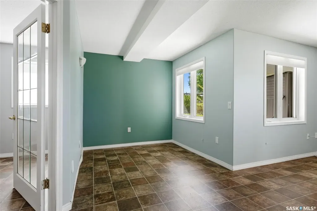 3407 Bishop Crescent E Regina SK S4Z 1A1
