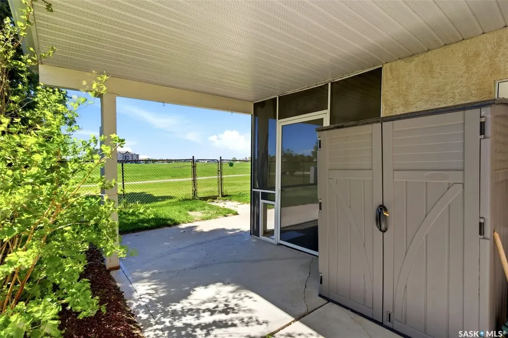 3407 Bishop Crescent E Regina SK S4Z 1A1