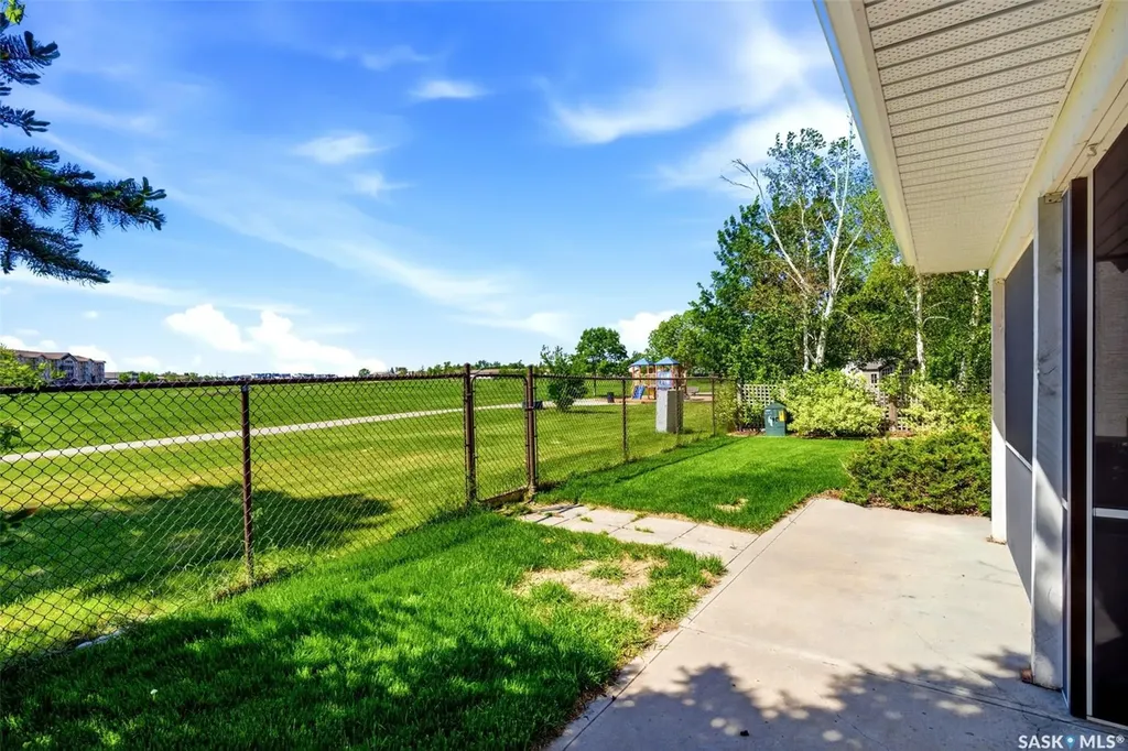 3407 Bishop Crescent E Regina SK S4Z 1A1