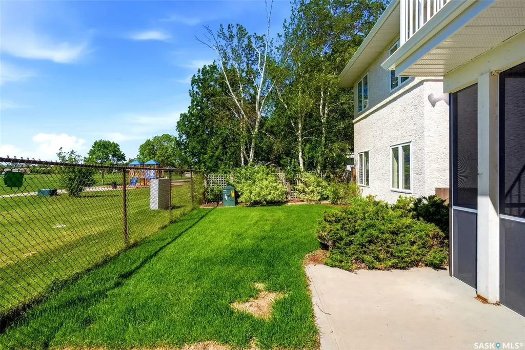 3407 Bishop Crescent E Regina SK S4Z 1A1