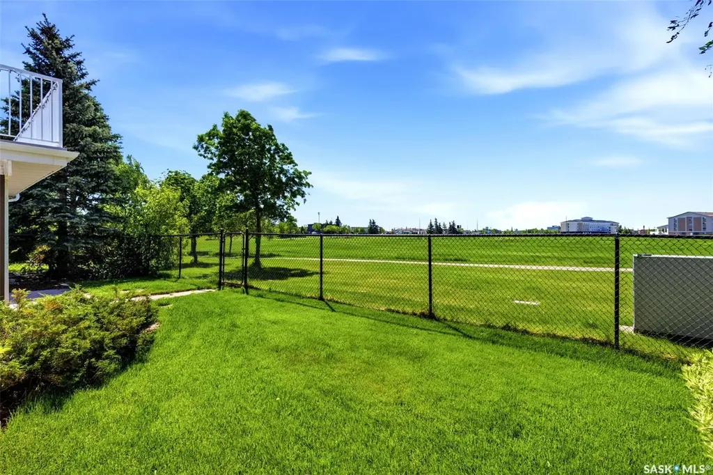 3407 Bishop Crescent E Regina SK S4Z 1A1