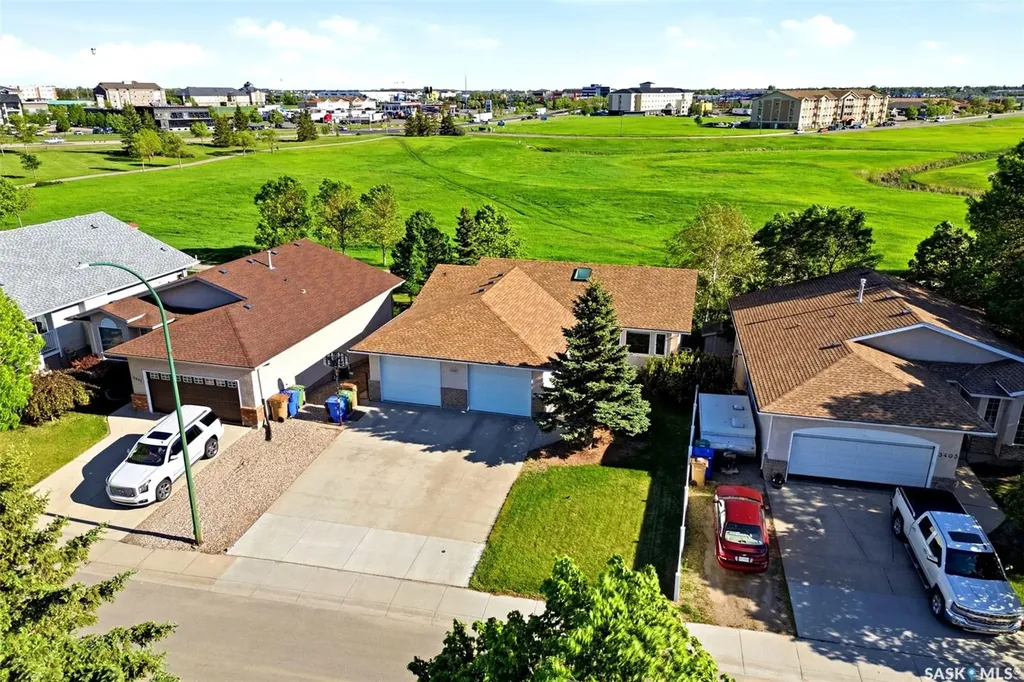 3407 Bishop Crescent E Regina SK S4Z 1A1