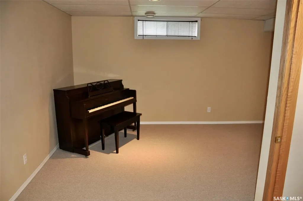 215 Berini Drive Saskatoon SK S7H 4L4