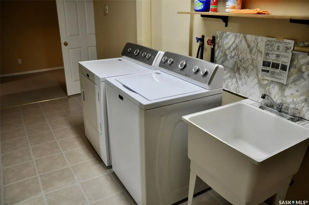 215 Berini Drive Saskatoon SK S7H 4L4