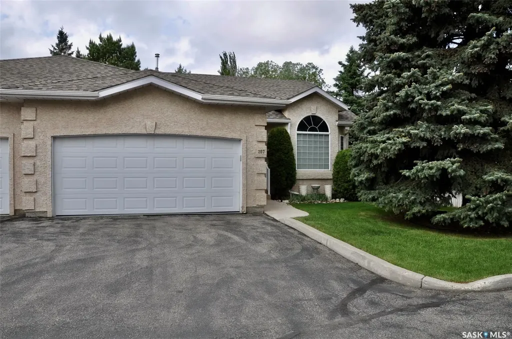 215 Berini Drive Saskatoon SK S7H 4L4