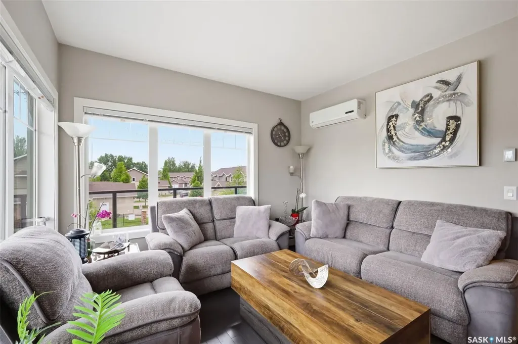 702 Hart Road Saskatoon SK S7M 4P4