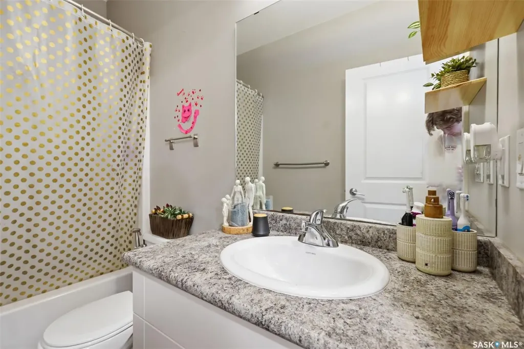 702 Hart Road Saskatoon SK S7M 4P4