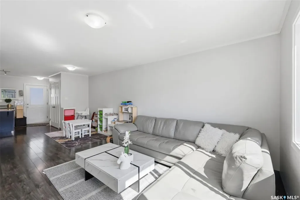522 Cornish Road Saskatoon SK S7T 0Z4