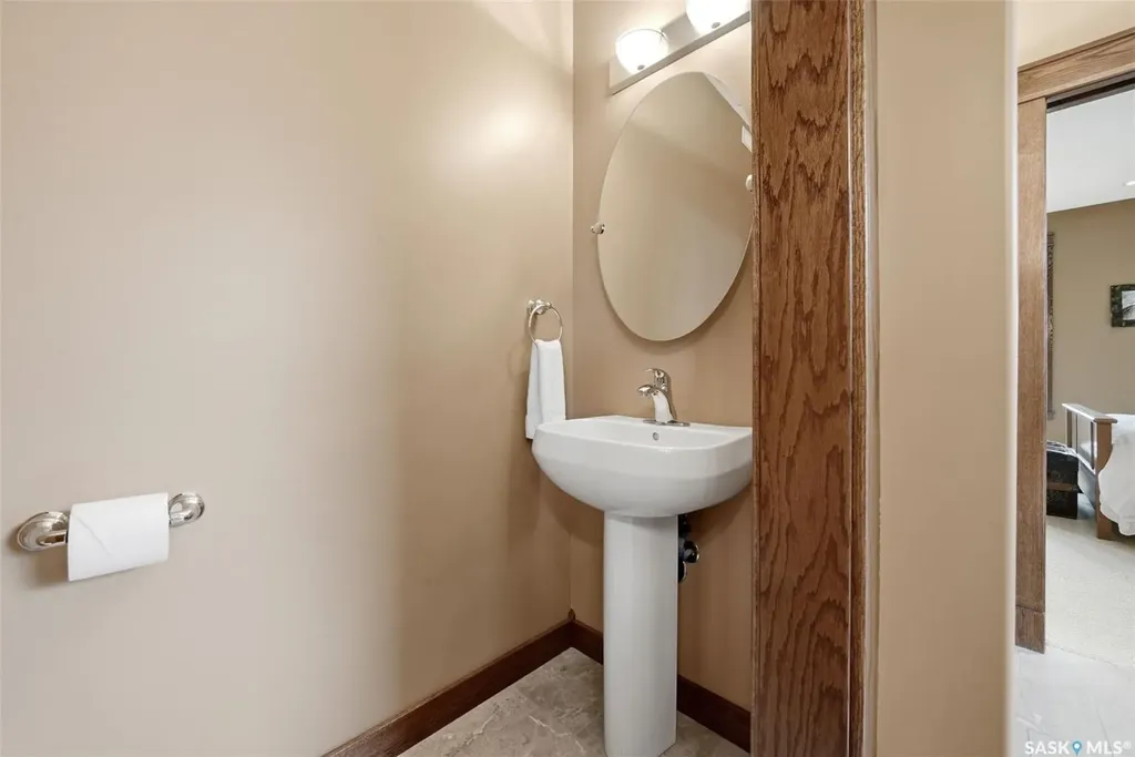 12043 Wascana Heights Regina SK S4V 3E2