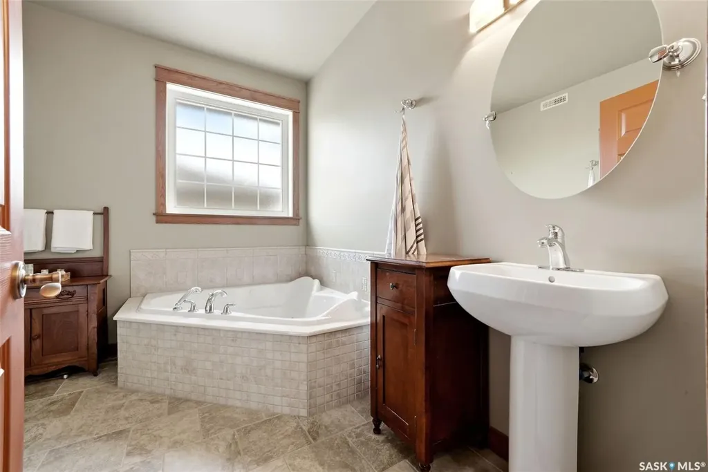 12043 Wascana Heights Regina SK S4V 3E2