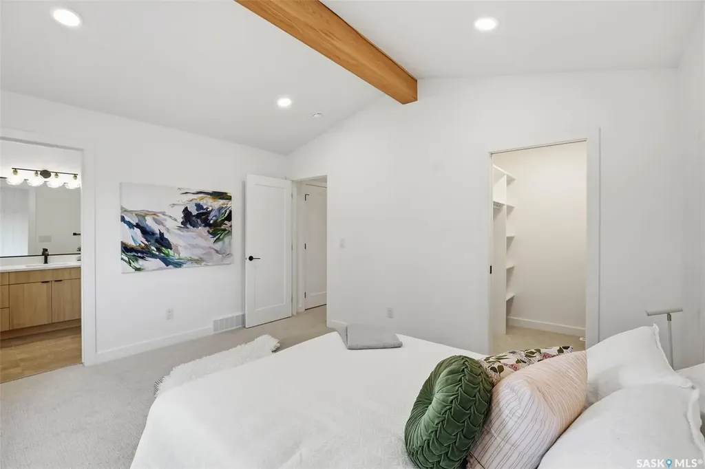1516 Ewart Avenue S Saskatoon SK S7H 2K8