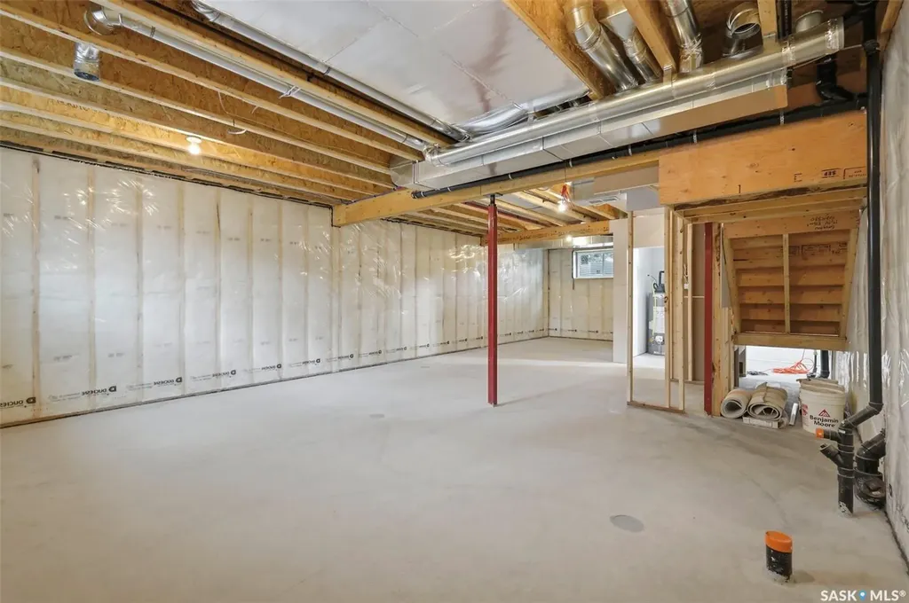 1516 Ewart Avenue Saskatoon SK S7H 2K8