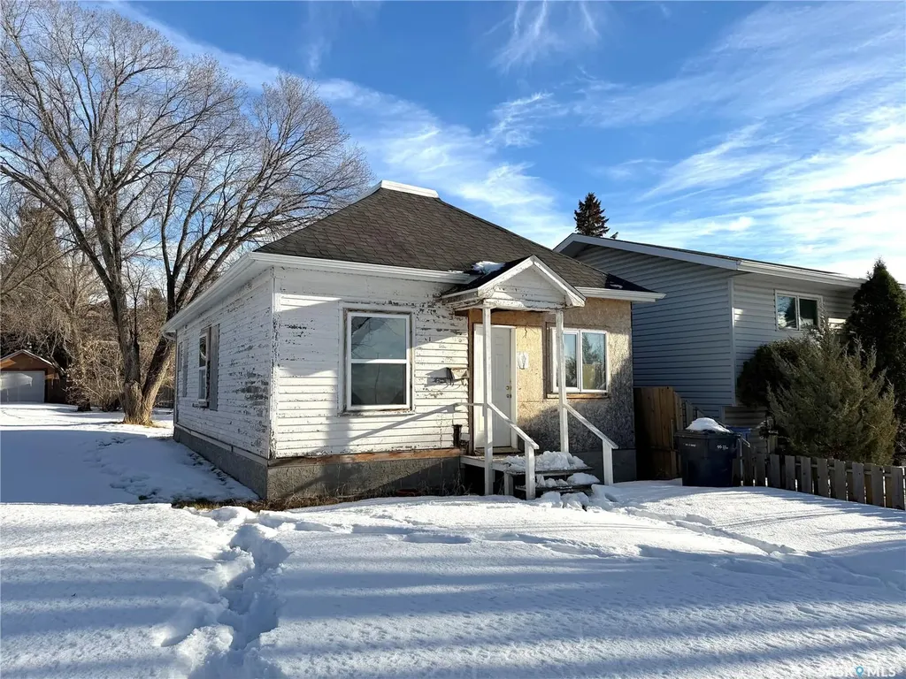1246 96th Street North Battleford SK S9A 3W5