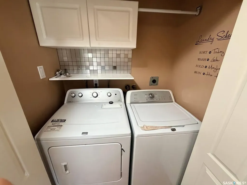 1121 Mckercher Drive Saskatoon SK S7H 5B8