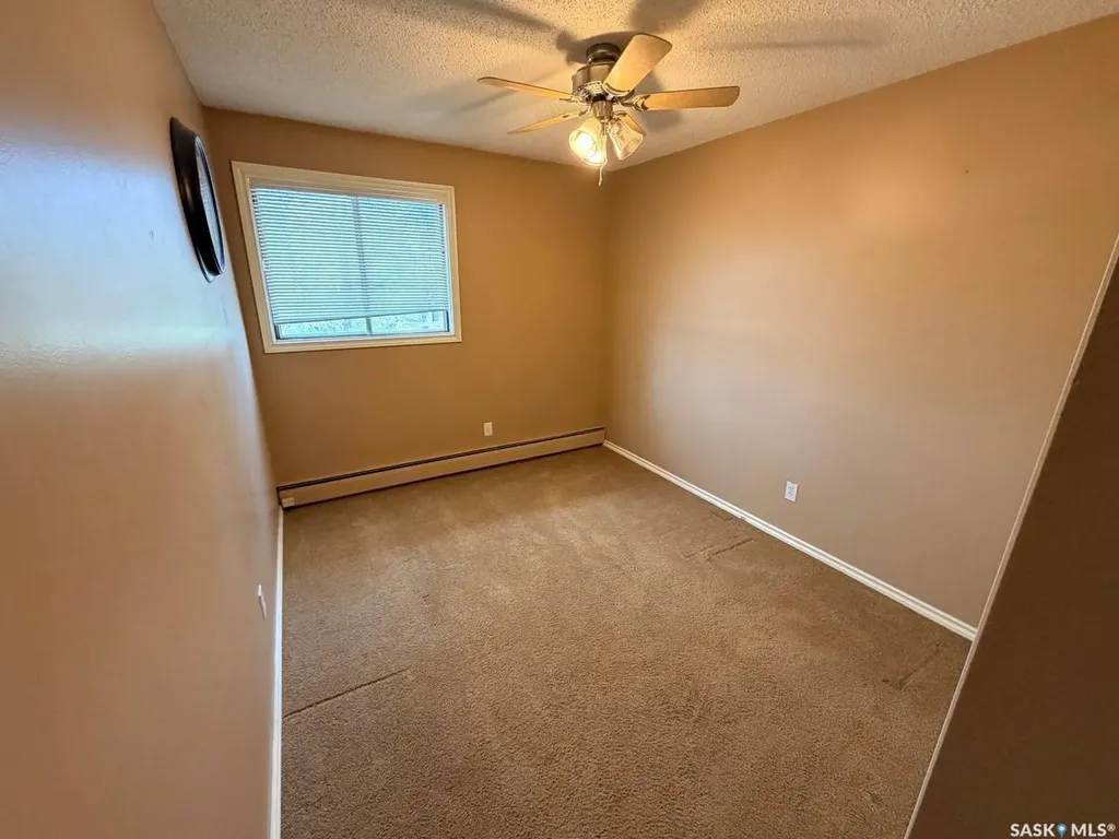 1121 Mckercher Drive Saskatoon SK S7H 5B8