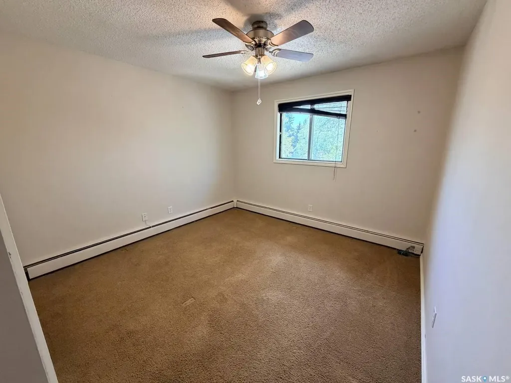 1121 Mckercher Drive Saskatoon SK S7H 5B8