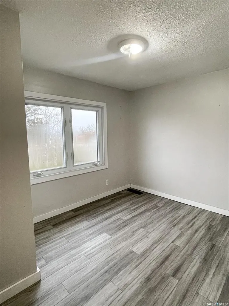 108 Main Street W Dorintosh SK S0M 0T0