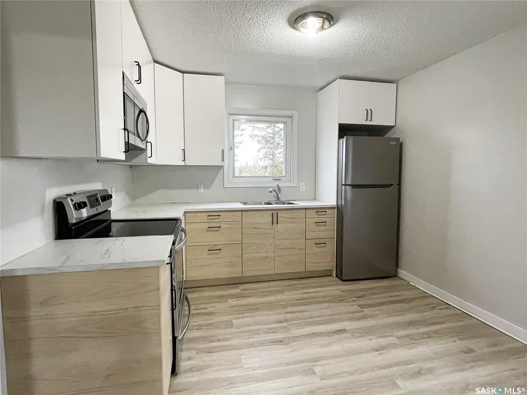 108 Main Street W Dorintosh SK S0M 0T0