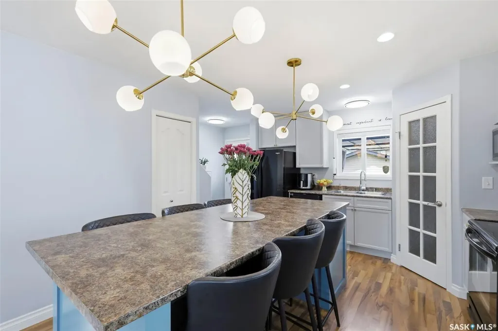722 Lamarsh Lane Saskatoon SK S7W 1B6
