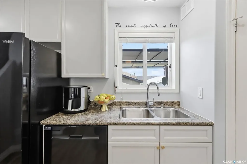 722 Lamarsh Lane Saskatoon SK S7W 1B6