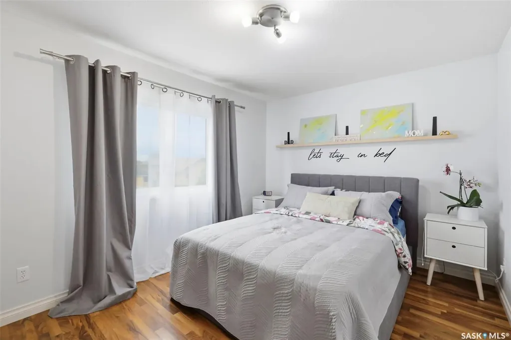 722 Lamarsh Lane Saskatoon SK S7W 1B6