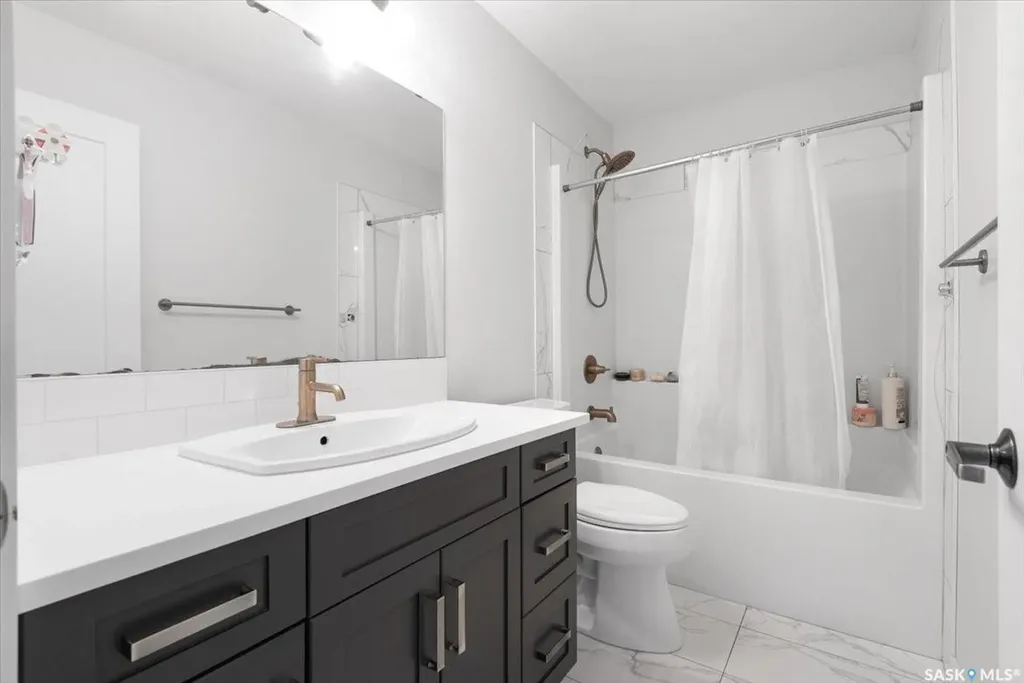 3628 Gee Crescent Regina SK S4V 3P2