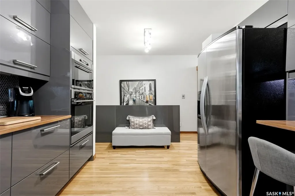 2738 Cameron Street Regina SK S4T 2W6