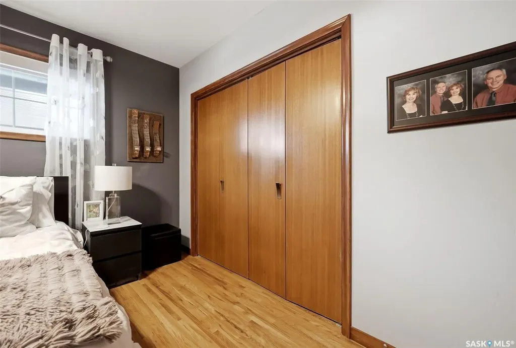 2738 Cameron Street Regina SK S4T 2W6