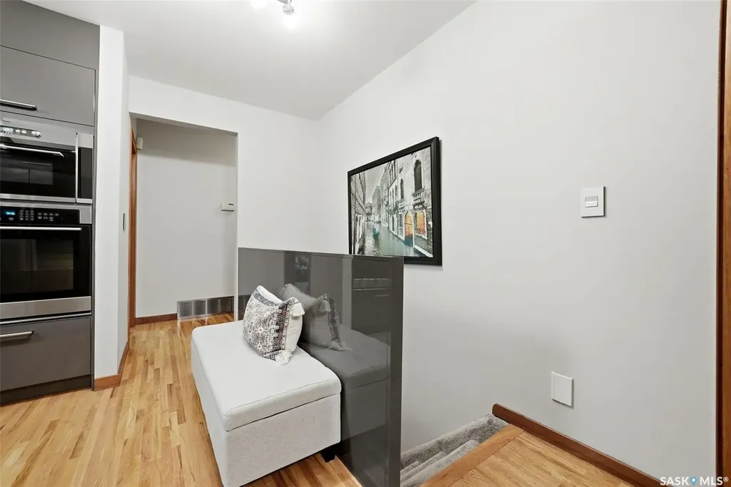 2738 Cameron Street Regina SK S4T 2W6