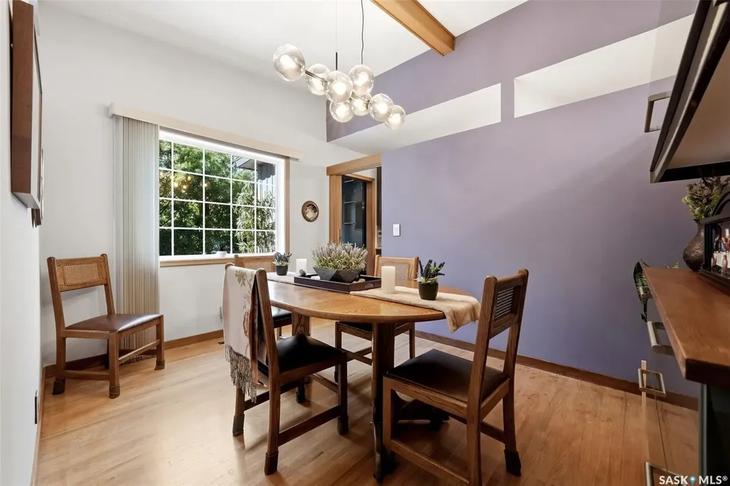 2738 Cameron Street Regina SK S4T 2W6