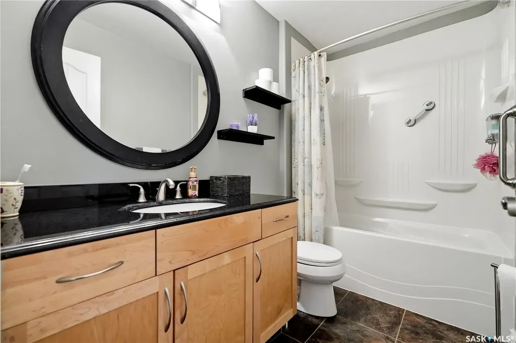 179 Merlin Crescent Regina SK S4R 3E6