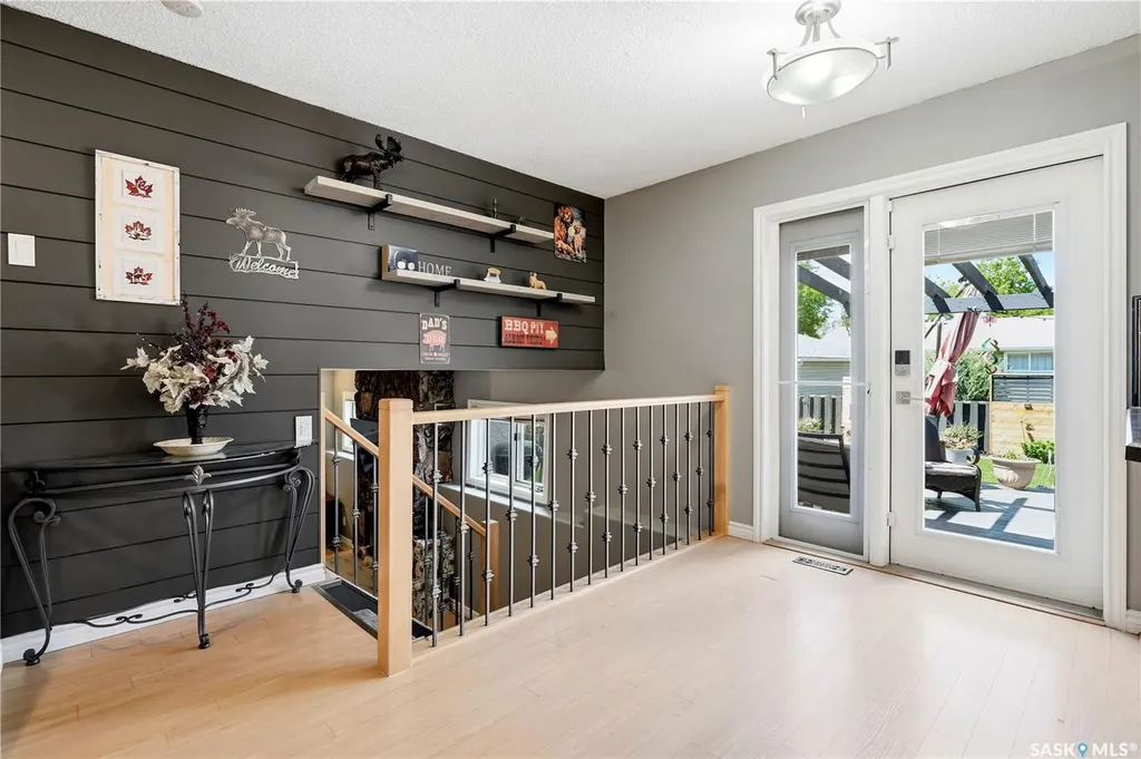 179 Merlin Crescent Regina SK S4R 3E6