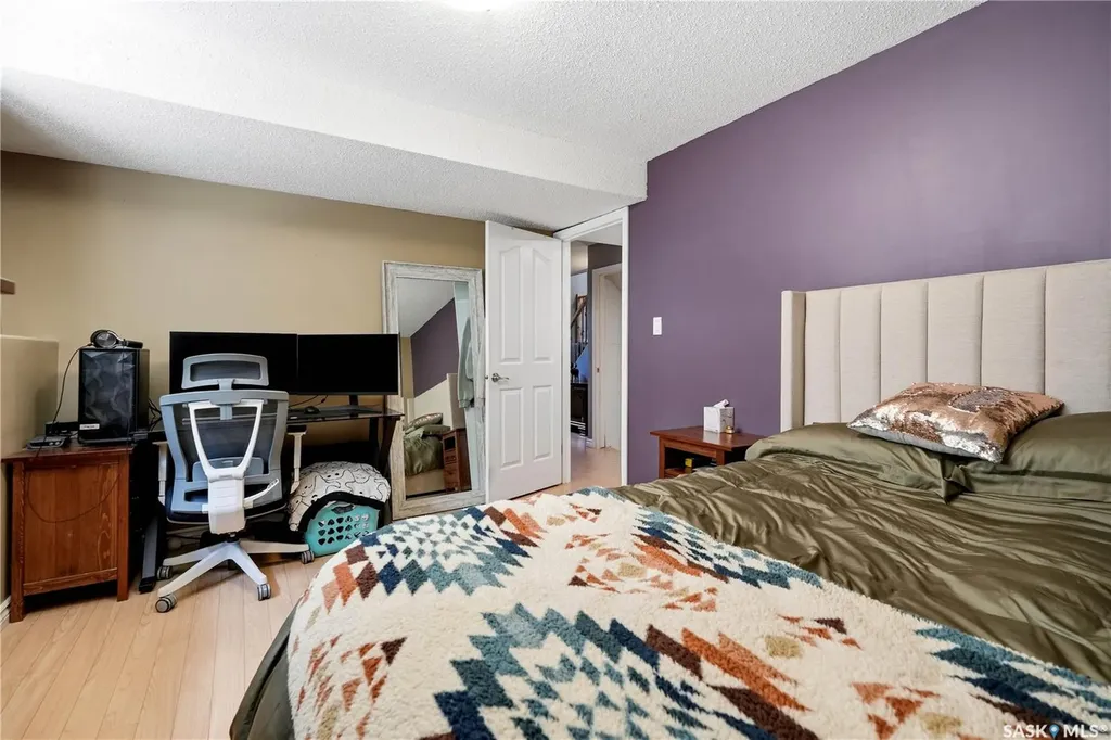 179 Merlin Crescent Regina SK S4R 3E6