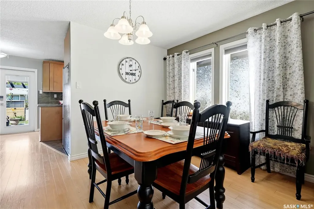 179 Merlin Crescent Regina SK S4R 3E6