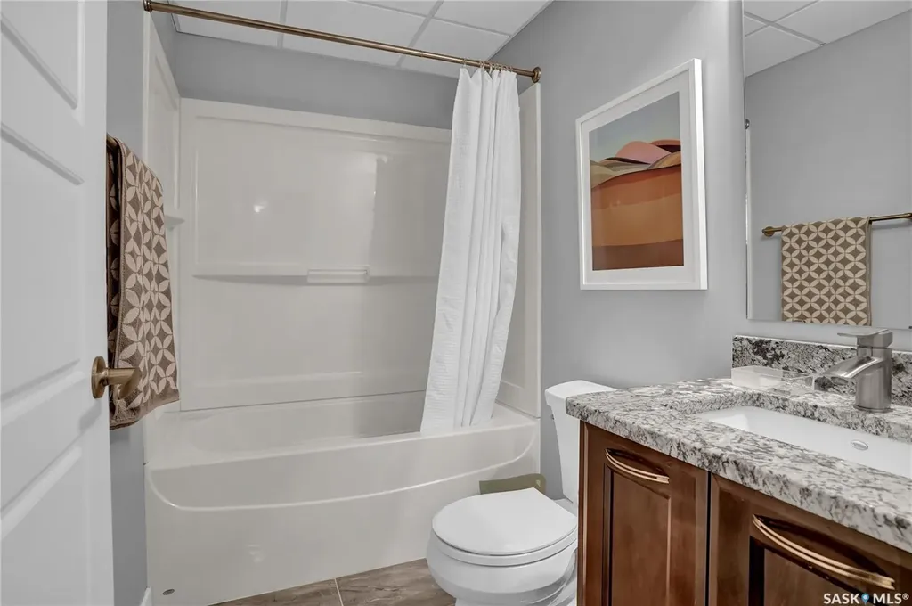 1749 11th Avenue NW Moose Jaw SK S6J 0B3