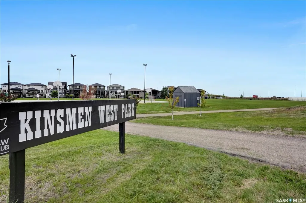 1749 11th Avenue NW Moose Jaw SK S6J 0B3
