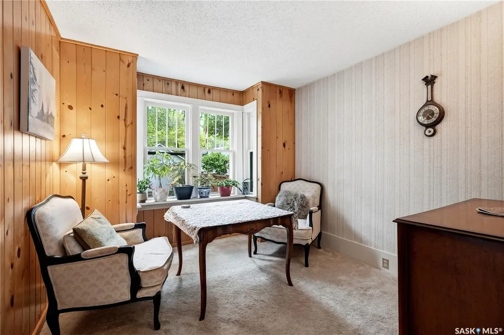 734 10th Street E Saskatoon SK S7H 0H1