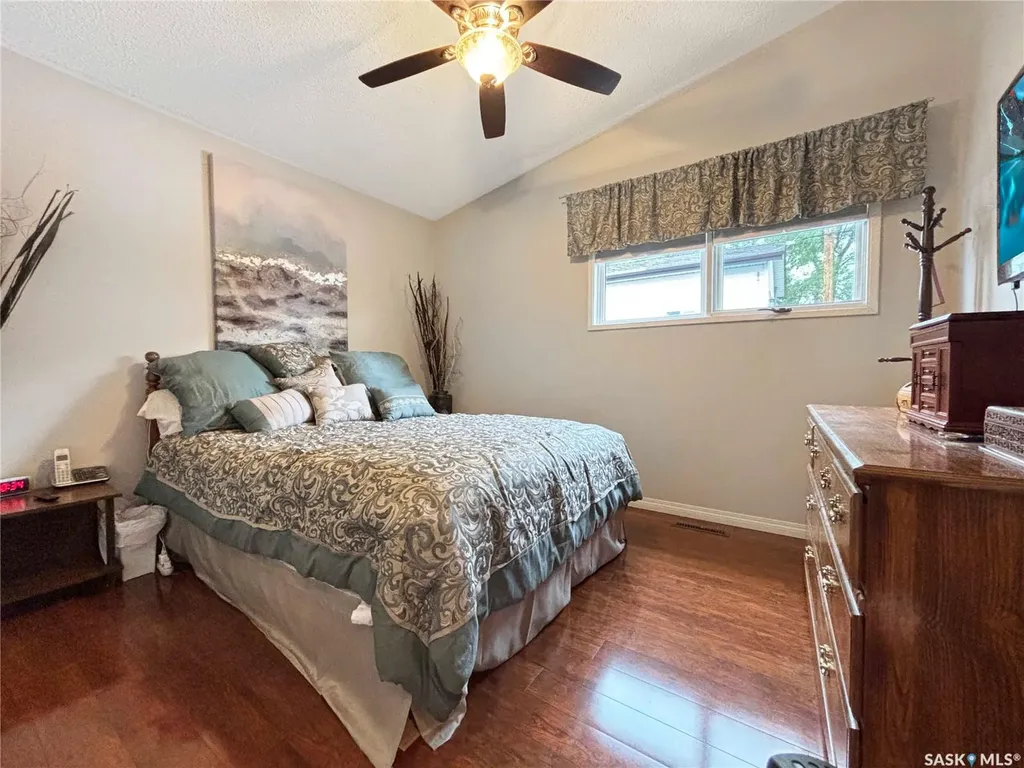605 O Avenue N Saskatoon SK S7L 2V4