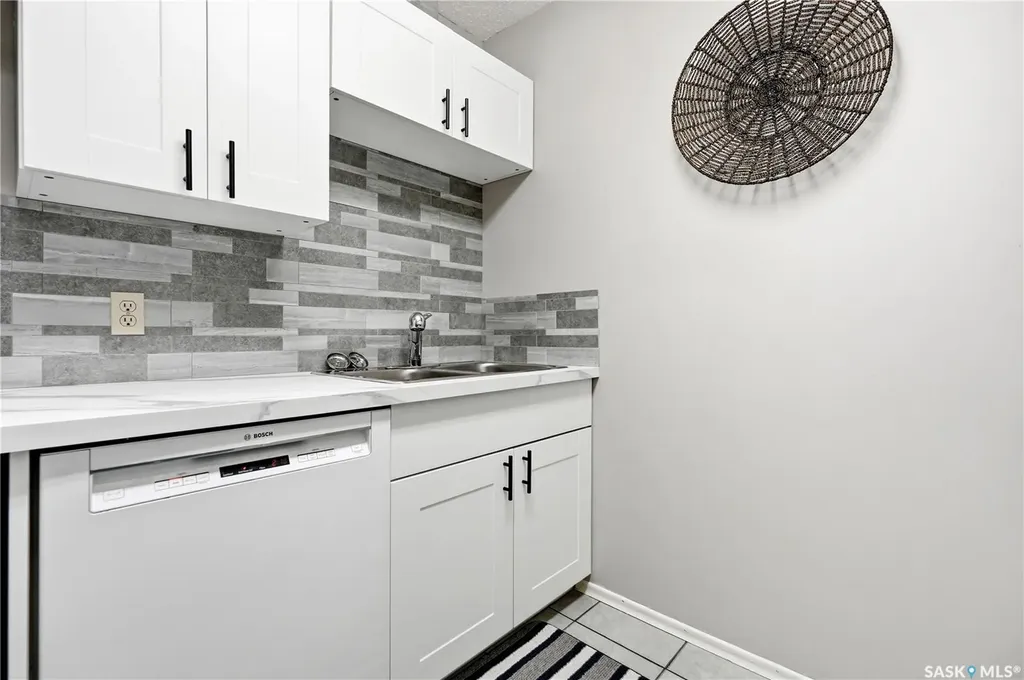 3420 Park Street Regina SK S4V 2M9