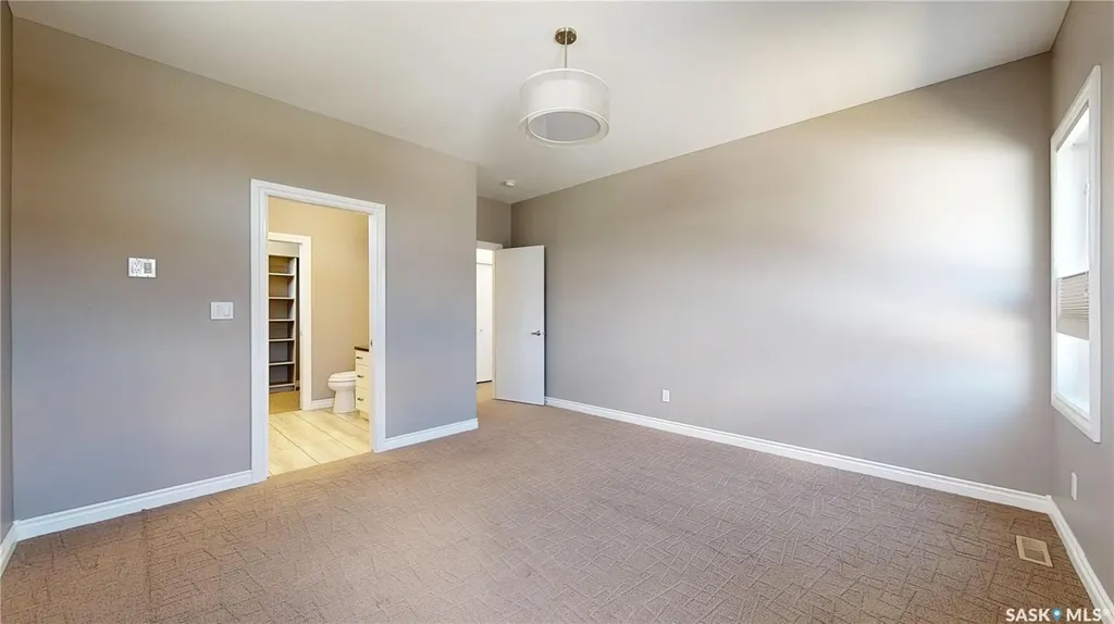 1633 Maple Rose Crescent N Regina SK S4X 0J6