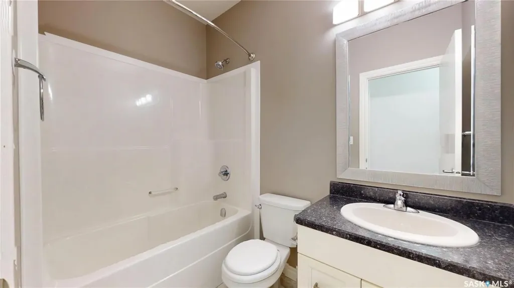 1633 Maple Rose Crescent N Regina SK S4X 0J6