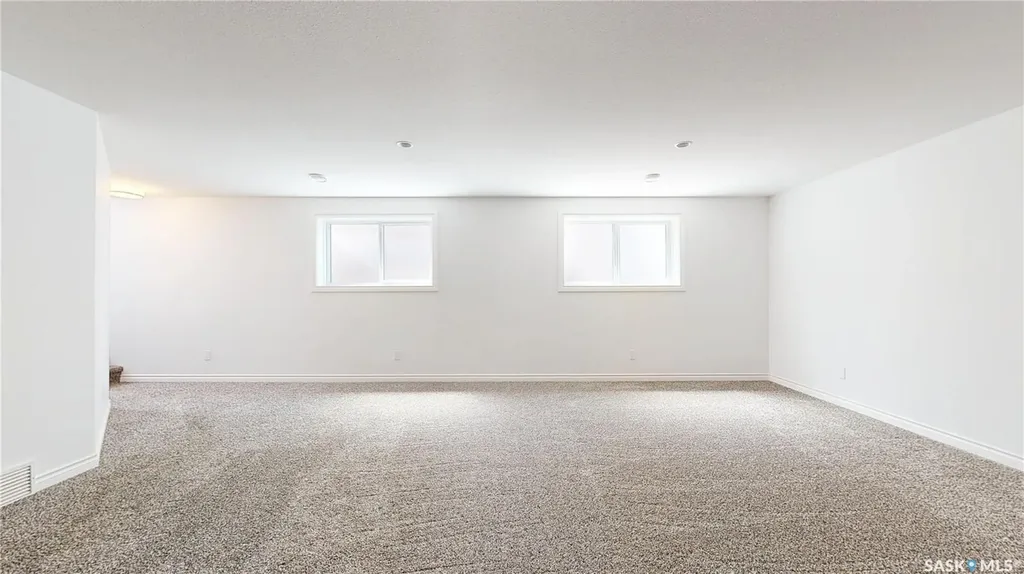 1633 Maple Rose Crescent N Regina SK S4X 0J6