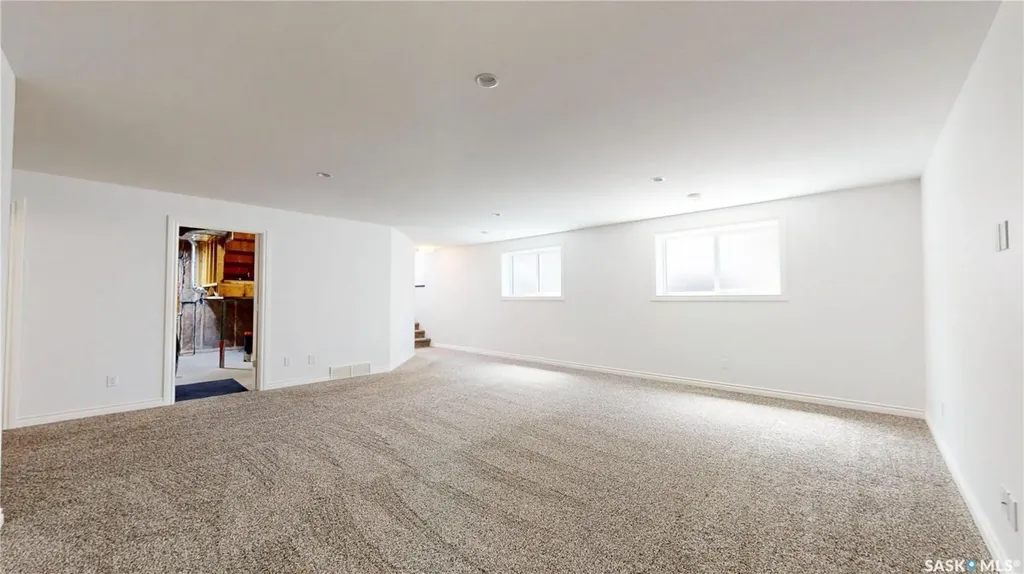 1633 Maple Rose Crescent N Regina SK S4X 0J6