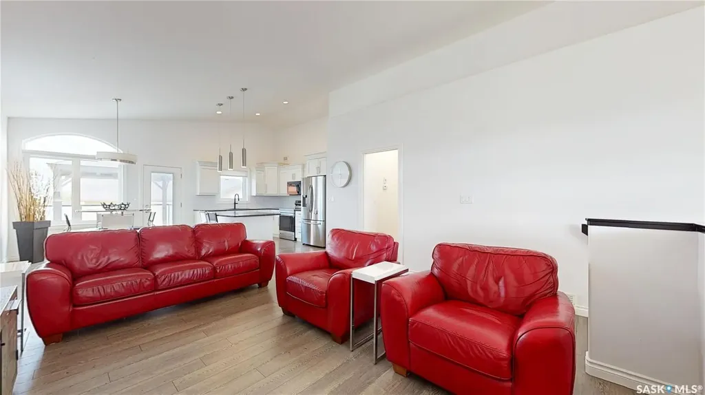 1633 Maple Rose Crescent N Regina SK S4X 0J6