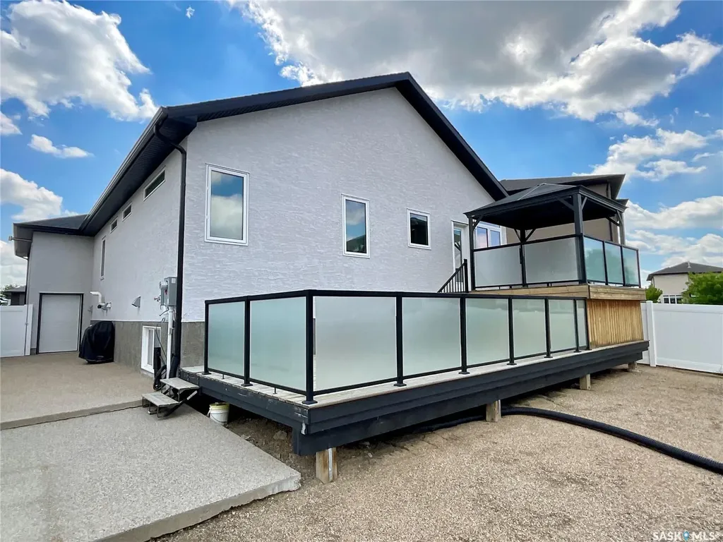 1633 Maple Rose Crescent N Regina SK S4X 0J6