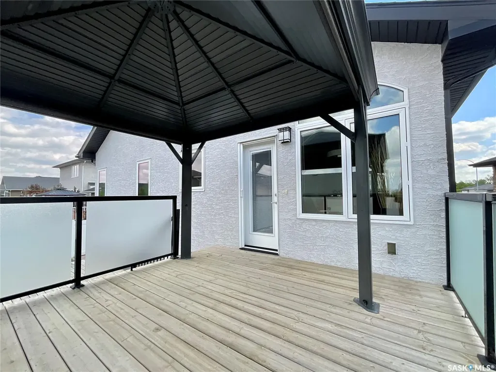 1633 Maple Rose Crescent N Regina SK S4X 0J6