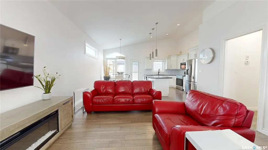1633 Maple Rose Crescent N Regina SK S4X 0J6