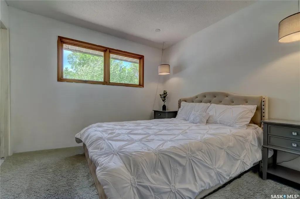 2314 Dewdney Avenue E Regina SK S4N 4E1